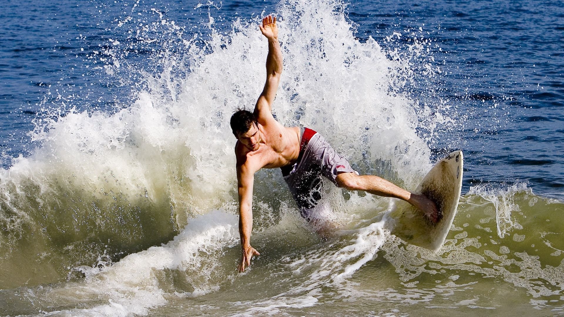 开云网页版-世界杯后主流媒体的报道倾向，世界杯主办方优势